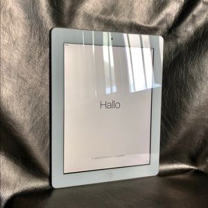 SOLD— unlocked Apple I pad 2 WIFI 16gb